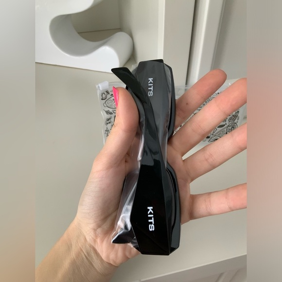 KITS Runway Sun Black Womens Sunglasses BRAND NEW - Picture 13 of 14